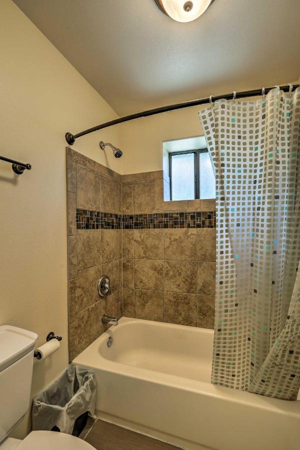 Spacious Pinetop-Lakeside Home With Hot Tub And Grill! Εξωτερικό φωτογραφία