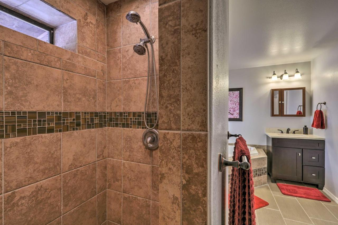 Spacious Pinetop-Lakeside Home With Hot Tub And Grill! Εξωτερικό φωτογραφία