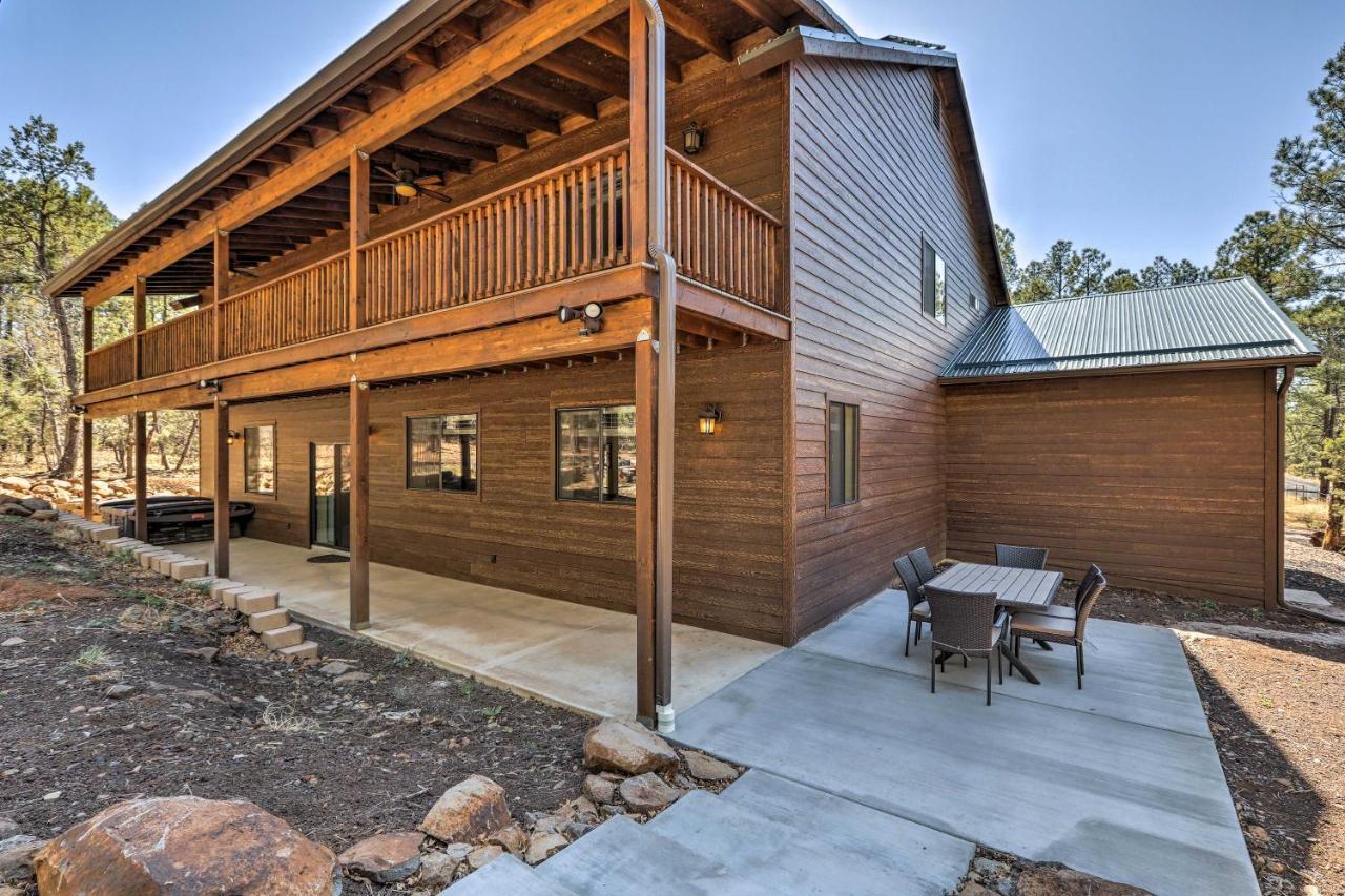 Spacious Pinetop-Lakeside Home With Hot Tub And Grill! Εξωτερικό φωτογραφία